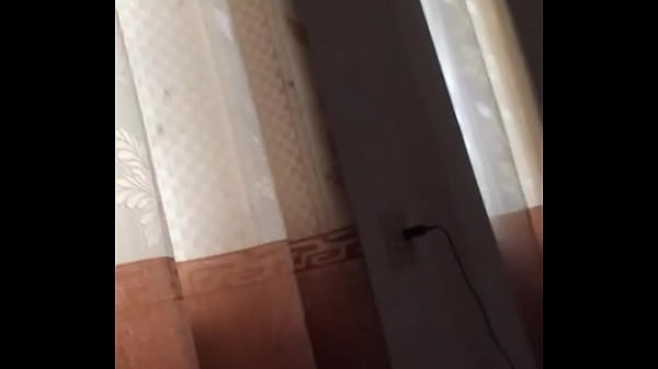 Được b&agrave; chị bu chim