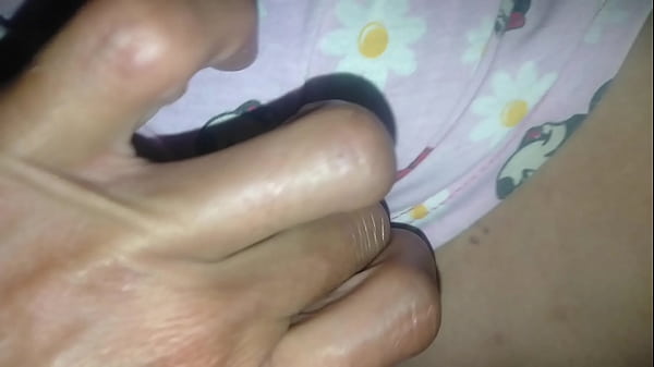 เย็ดกับเพื่อนสาวที่หีเธอยังบริสุทธิ์จนหีฉีก