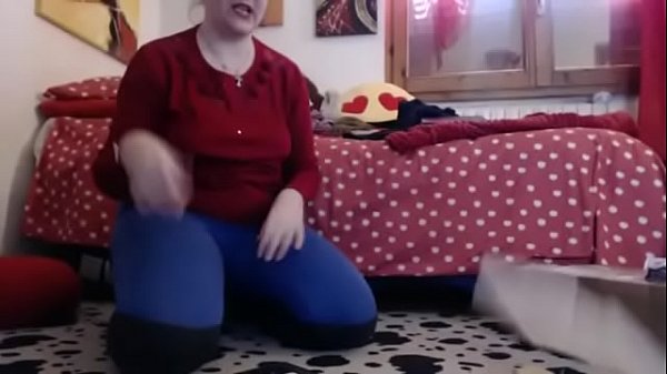 A fan sends me old gifts from his former blasphemous girlfriend and I break them all