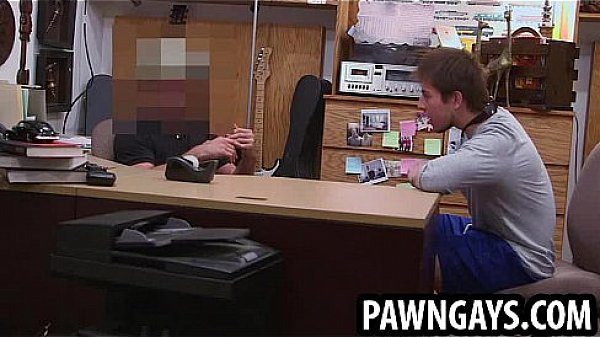 Amateur stud tries to make a deal at the pawn shop