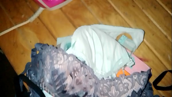 En el bra d la vecina