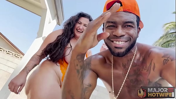 Curvy Cutie Josie Jaxxon Gets Her Pussy Fucked Outdoors By Rome Major!