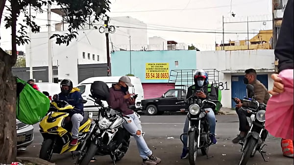 public exhibit, pussy flashing