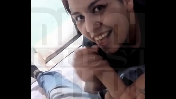 pareja argentina estrenando su depto 