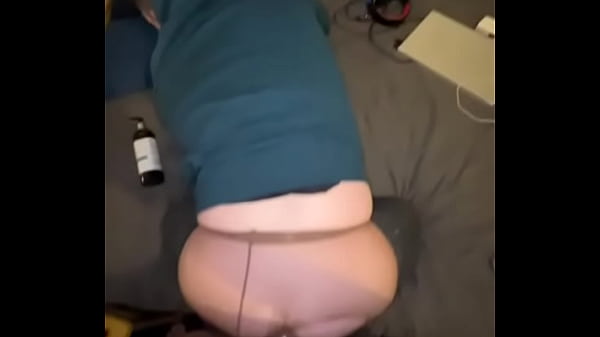 GOOD SISSY GIVING ASSHOLE