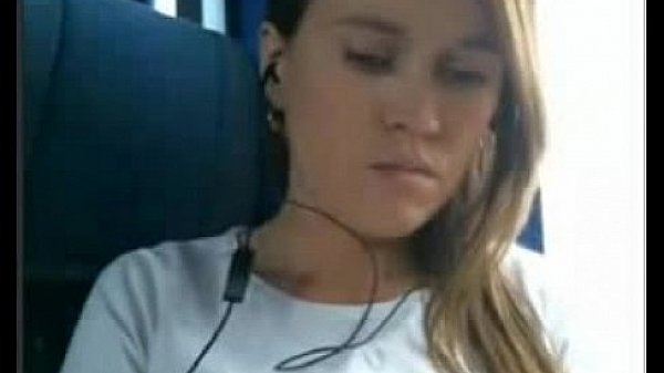 Teen Chick Closeup Fingering herself