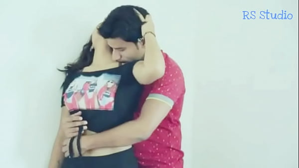 Pooja ka ghar ki chat pr hot Roamance