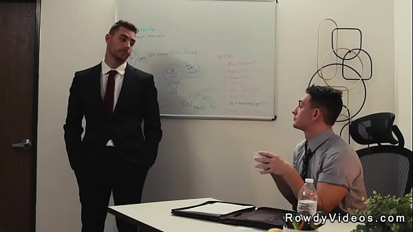 Entitled man of a CEO Masyn Thorne gets blowjob from associate Carter Woods on his knees then he sucks his hairy dick on the leather sofa  