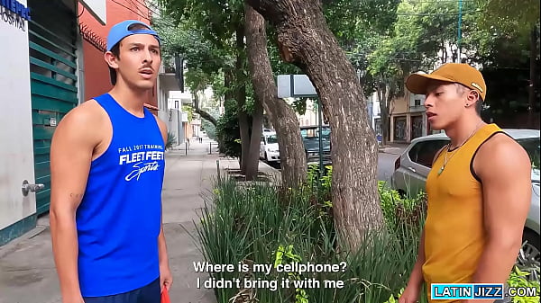 Diego Luna offering Enrique Mudu a special massage