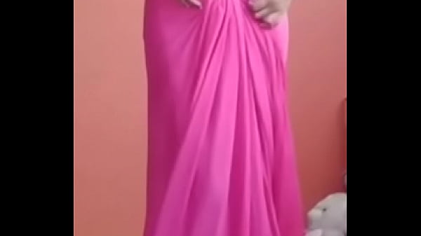 Pink saree without blouse