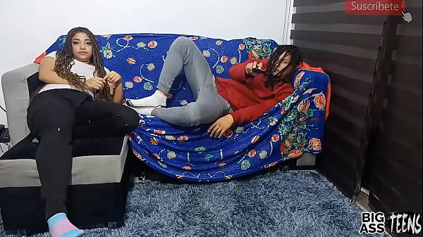 Fucking with my stepbrother while we watch the movie I love to fuck with my stepbrother's cock, it's better than my stepfather 