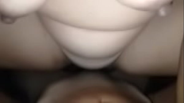 แหกหีสาวใหญ่เอาควยเย็ดหีจนน้ำแตกเต็มรูแตดเสียวควยมากหีใหญ่น่าเลียเห็นแล้วควยแข็งจับเย็ดหีซะเลย