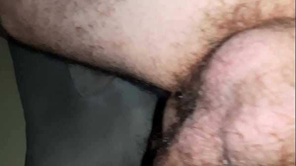 Sendo fistado pelo marid&atilde;o