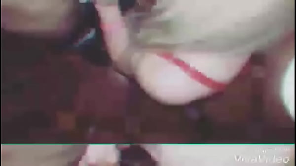 Chupandole la pinga nene ecuatoriano