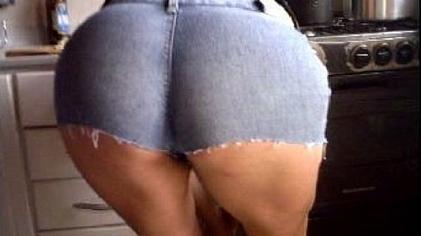 Sula nos afazeres dom&eacute;sticos-2