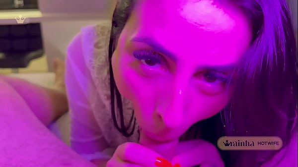 Hoje meu Corno teve Sorte: Ganhou minha boca, minha bunda e o prazer de gozar nos meus p&eacute;s 