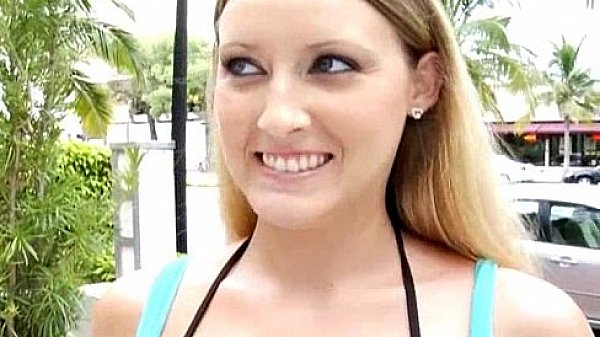 Amateur Chick Takes Money For A Fuck 3