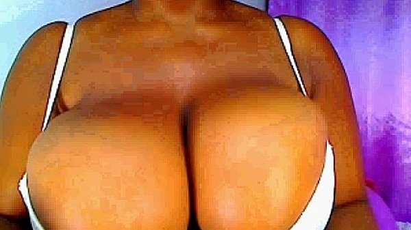 ebony show big tits webcam