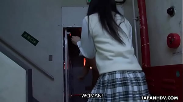 Naive little intern sucking off a crazy mental patient