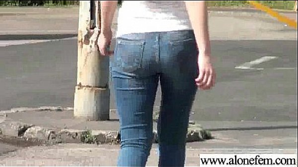 Sexy Hot Girl Filmed Using Toys To Masturbate movie-28