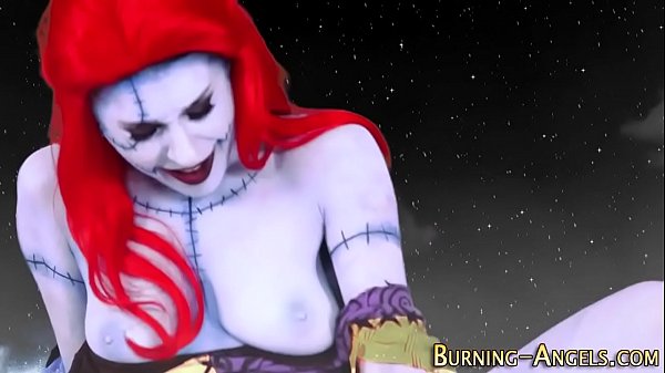 Gothic doll sucks cock