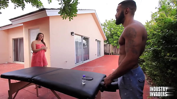 The Sensual Massage : Melanie Hicks and her Big black Dick Masseuse