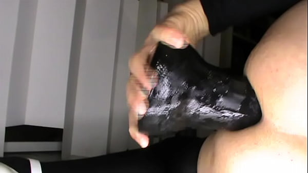 giant anal toy 20 inc H3