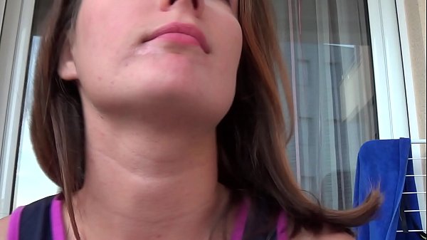 Camilla Moon - shows her toungie