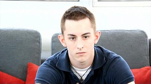 GayCastings West Coast twink shows off for cash