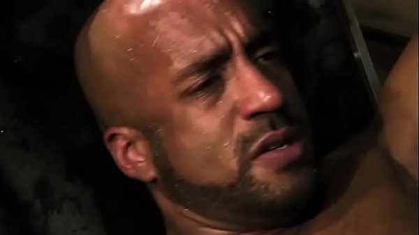 &aacute;rabe negro fodido e mijado