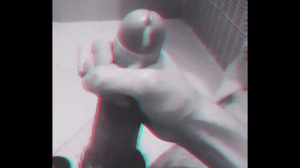 Novinho batendo uma e gozando  