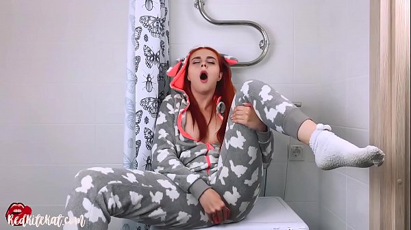 Babe Pussy Fucking Dildo and Cum 