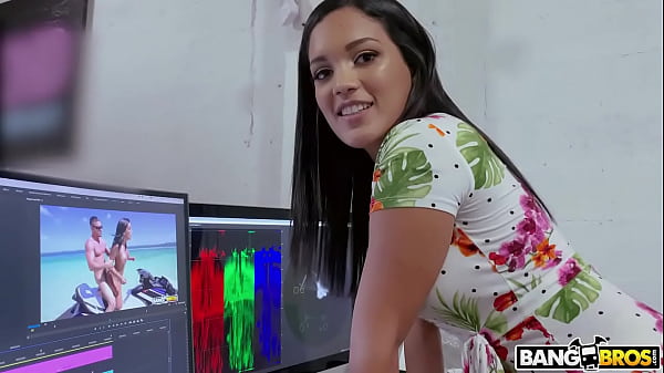 Alina Belle Blows Editor