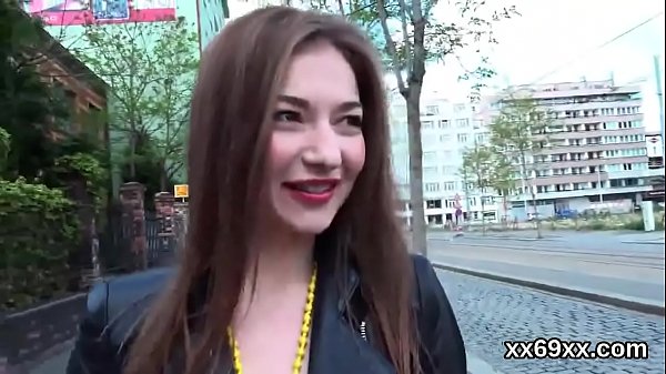 Skillful pleasures kissable teen narrowed pussy in threeway 