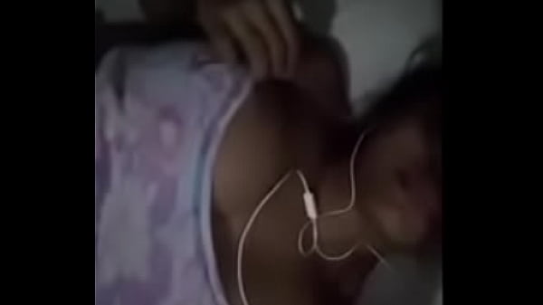 Ense&ntilde;a las tetas en directo