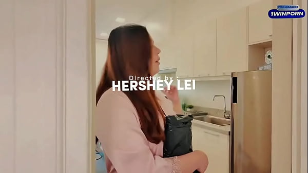 When a girl sees her delivery guy looks just like her ex, she invites him in for a drink. As they talk about life and lost...