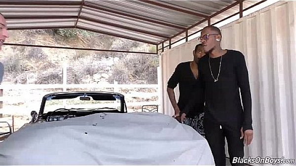 Two black guys buying a car and fucking its white owner