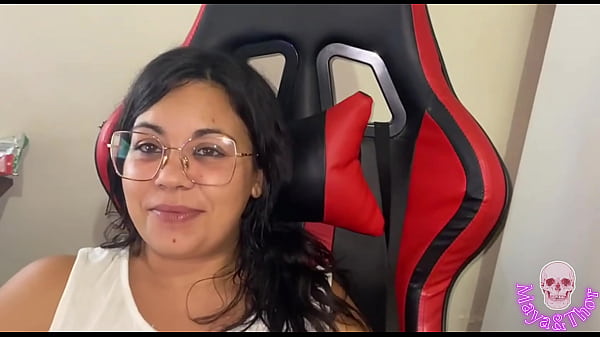 THOR la llena de semen el co&ntilde;o y la boca a Maya 