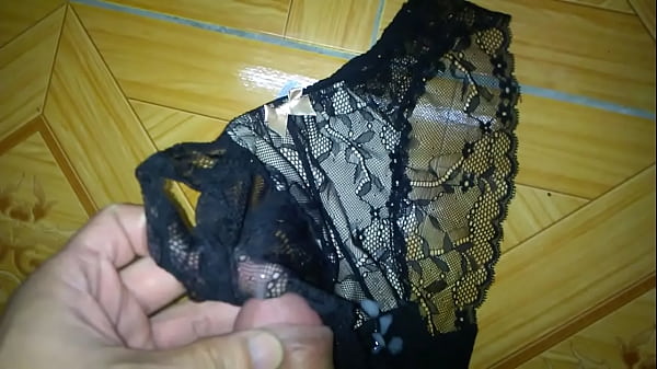 Sịp đen huyền b&iacute;