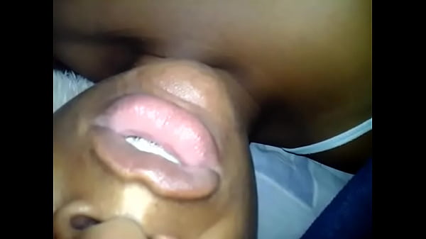 Rica masturbaci&oacute;n lamorenasexy27