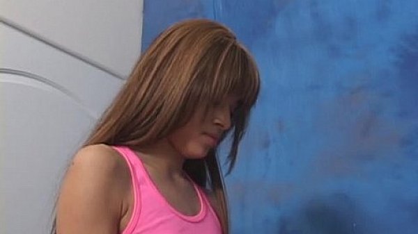 Hot babe massages rod with lips  