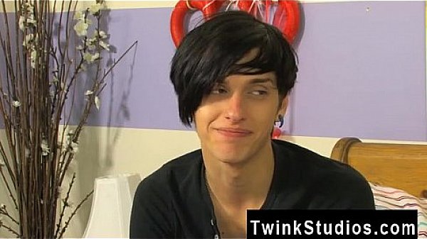 Short boy fucked gay porn When bored teenager twinks get together,