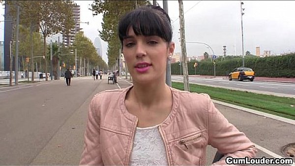 Latina rides a big cock deep in her wet Pussy