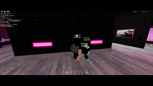 morocha se come una polla enorme en un trio de roblox