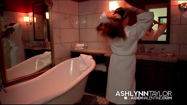 Ashlynn Taylor Gets Facial From stepBrother In Bathtub While on Vacation  