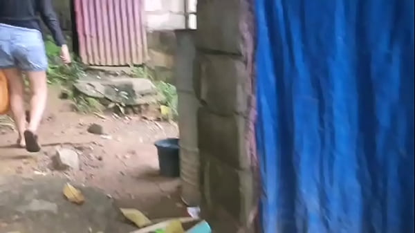 Pinay Kinantot sa CR sa tabi ng ILOG KAIN TAMOD