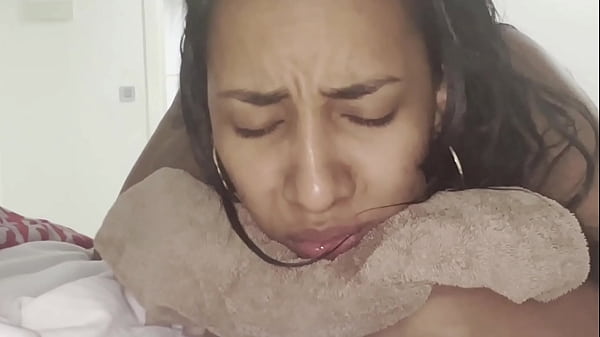 La madrastra dice:  hijastro llena mi trasero con tu semen