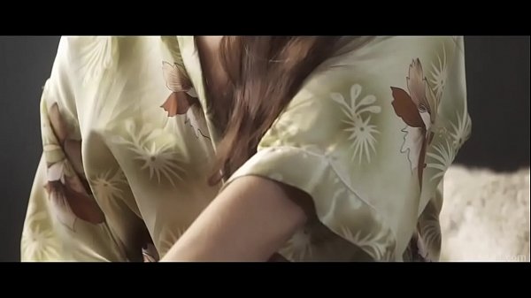 Kerry fingers Leda hard and fast