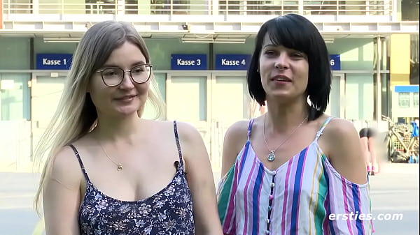 Lesbians Enjoy Anal With a Toy 