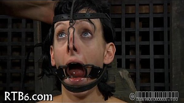 Useless floozy is playing her clits  